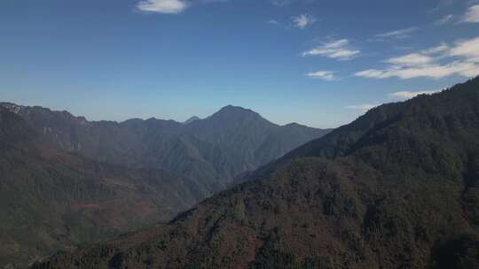 山川航拍山涧流水