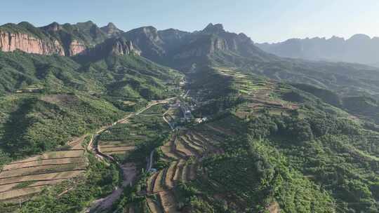 隐藏在大山深处的山村