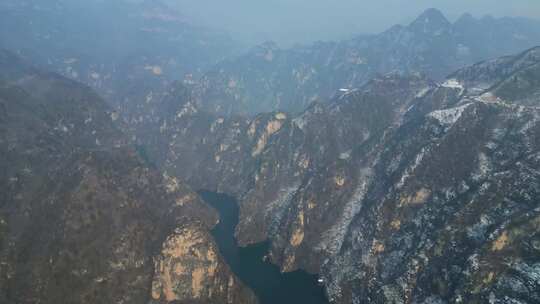 群山冬季峰林峡青龙峡谷山河祖国壮观雪景