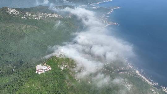 航拍深圳东西涌天文台海岸线云海景观4K