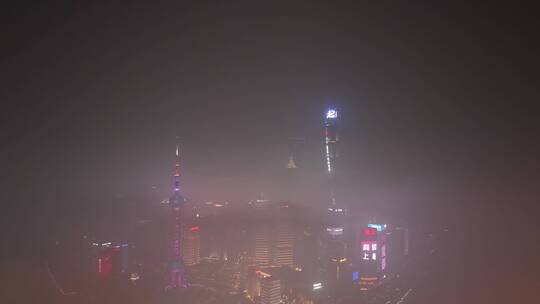 上海中心大厦夜景延时航拍