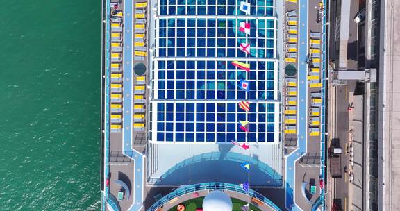 航拍-爱达·魔都号邮轮