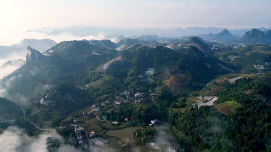 航拍桂林漓江山川云海风光