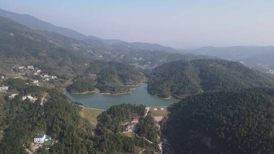 航拍大自然山川天然水库