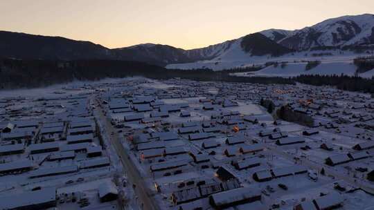 新疆阿勒泰地区禾木村雪景航拍