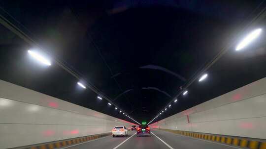 实拍-青岛胶州湾海底隧道