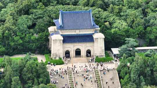 长焦镜头航拍南京中山陵风景区的建筑