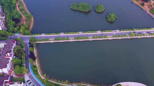 江西省吉安县敦厚镇横卧在龙湖上的凤凰路视频素材模板下载