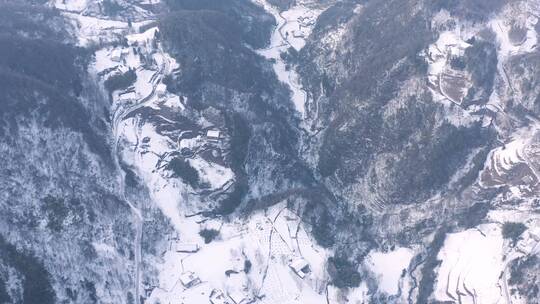 4k航拍恩施雪山雾凇峡谷风光