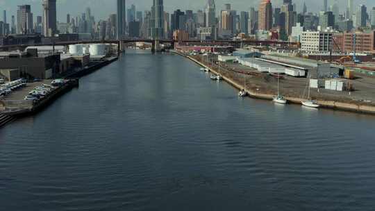 Newtown Creek， River