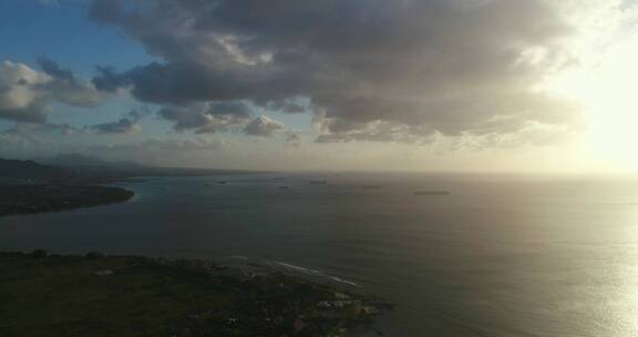 4k高空航拍逆光大海