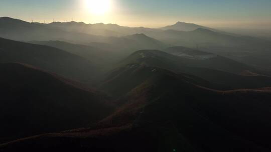 自然风光视频中国西部逆光高原湖泊高山阳光