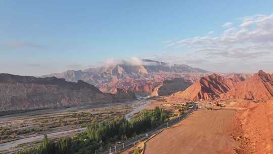 独库公路丹霞地貌航拍