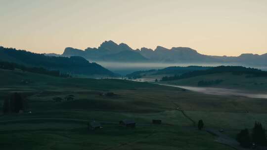 Drone， Alpe Di Siusi