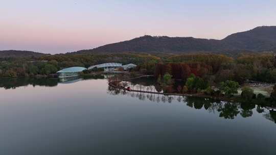 江苏南京灵山风景区前湖秋天秋色航拍