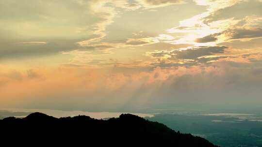 航拍夕阳逆光生态自然景色