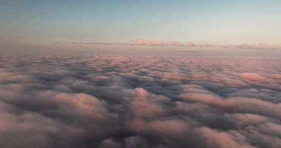 无人机航拍穿云