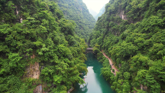 航拍长江三峡湖北宜昌段峡谷江景自然风光