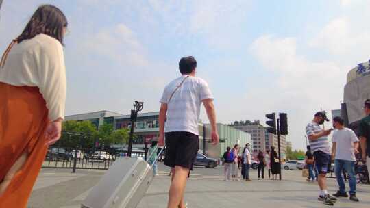 杭州西湖龙翔桥平海路人群人流延时摄影视频素材模板下载