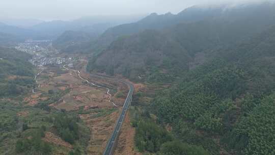 山间公路航拍与自然风光和皖南村庄全景