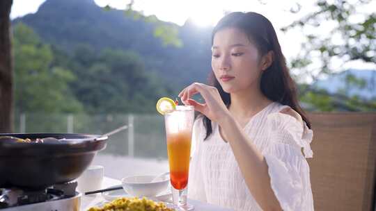 美女山区民宿酒店体验乡村美食