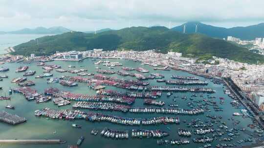 航拍广东阳江海陵岛海港渔业