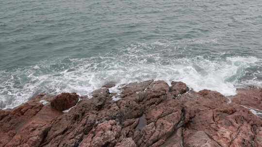 深圳-大梅沙礁石风起浪涌