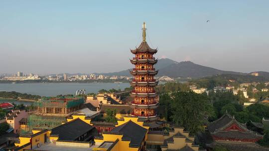 南京鼓楼古鸡鸣寺古建筑城市地标风光航拍