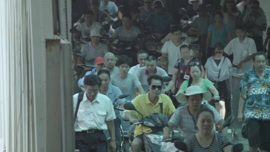 武汉轮渡人流量实拍视频素材模板下载