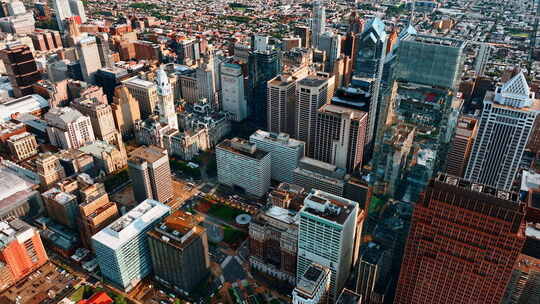 费城摩天大楼的引人注目的景色。白天无人机