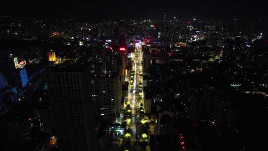 云南昆明城市交通夜景灯光航拍