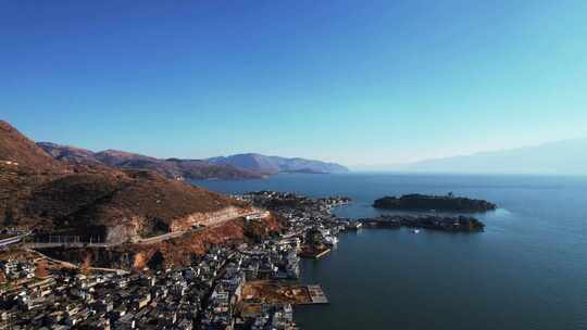 航拍云南旅游大理苍山洱海村庄田园风景