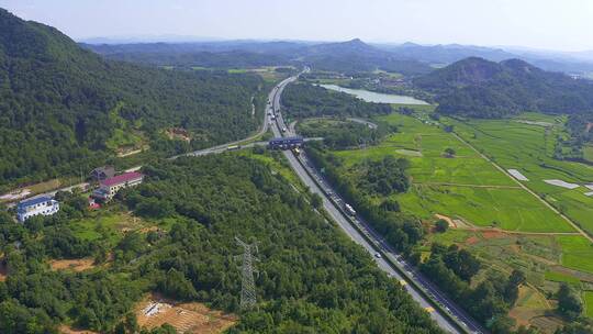 航拍高速公路鹰潭出口