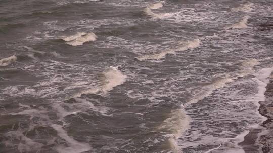 大海海滩海面大浪慢镜头