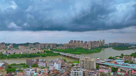 广州航拍暴风雨来临