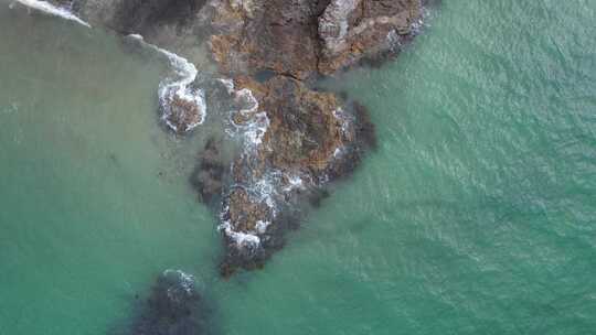 4K航拍深圳大鹏海岸线碧海蓝天