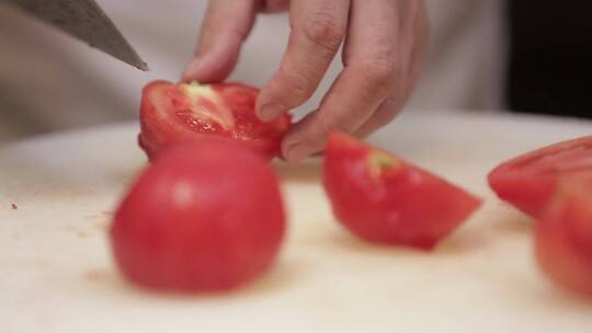 厨师切西红柿 (1)