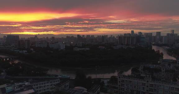 航拍城市风景成都夏天晚霞余晖火烧云