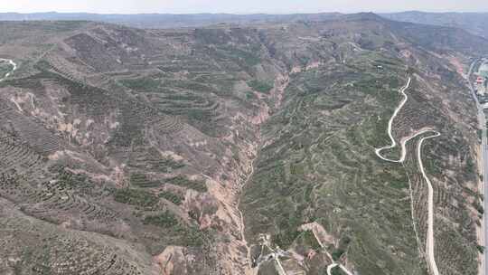 光秃秃的山川西北高原风貌航拍