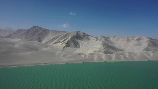 新疆阿克陶县白沙湖白沙山自然风光