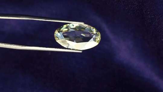 十克拉裸钻 钻石 珠宝 奢侈品视频素材模板下载
