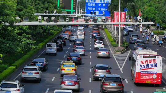 广西南宁民族大道交通繁忙下班高峰拥堵延时