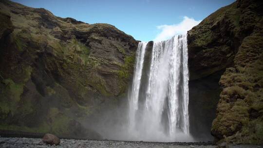 冰岛的斯科加佛斯瀑布