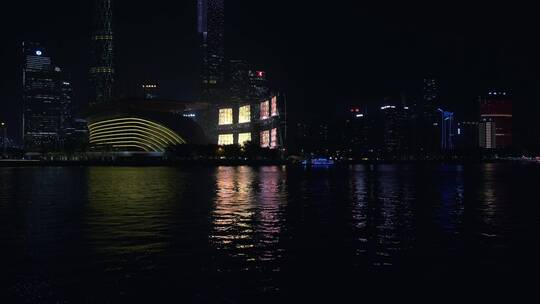 广州珠江新城CBD摩天大楼与海心沙公园夜景