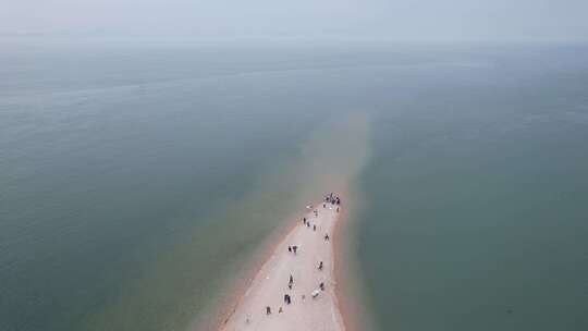 山东长岛黄渤海交汇处大海海浪沙滩航拍