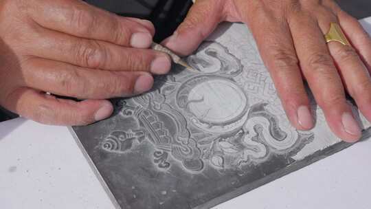 藏族格萨尔彩绘石刻非物质文化遗产