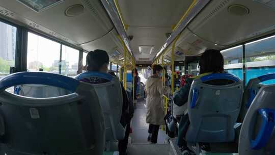 北京公交车站车辆进出站视频素材模板下载
