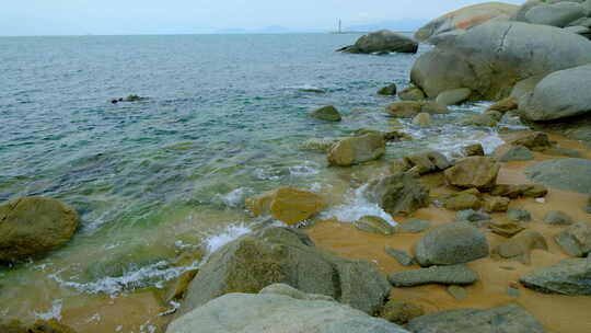 海边巨石礁石滩海滩