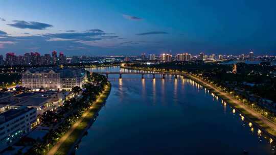城市河流夜景俯瞰