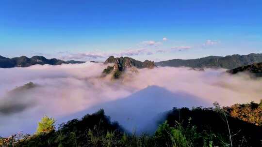 山间云海壮丽全景